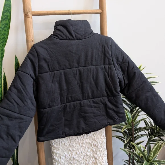 NWT Reebok Studio Puffer Jacket - Picture 5 of 9